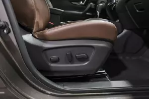 Nissan  3
