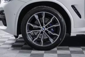 BMW  6