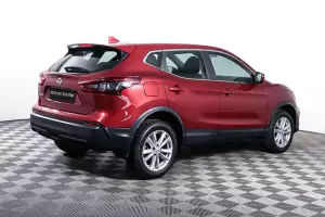 Nissan  4