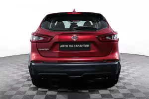 Nissan  5