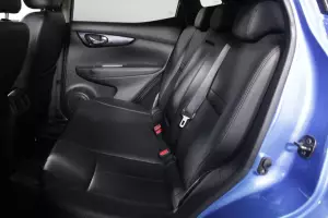 Nissan  11