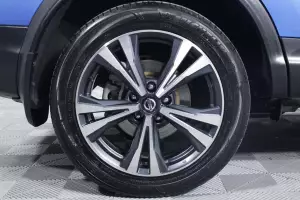 Nissan  6