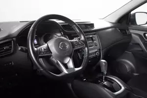 Nissan  10