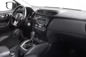 Nissan  8