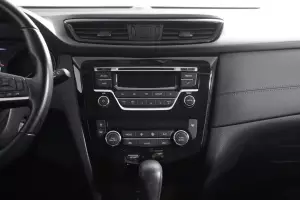 Nissan  9