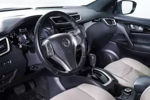 Nissan  12