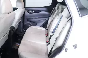 Nissan  15