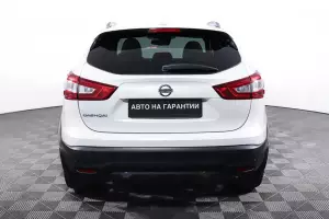 Nissan  5