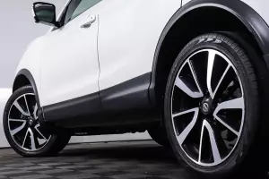 Nissan  7