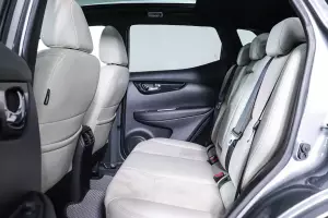 Nissan  15