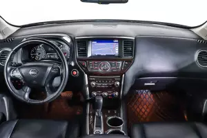 Nissan  9