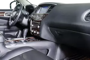 Nissan  8