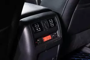 Nissan  6