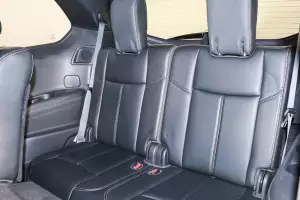 Nissan  2