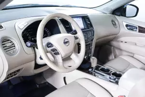 Nissan  8