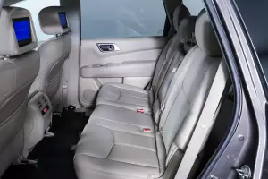 Nissan  3