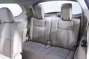 Nissan  2