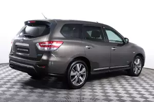 Nissan  17