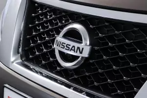 Nissan  14