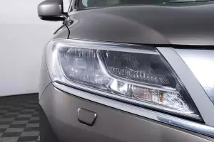 Nissan  12