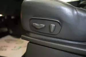 Nissan  8