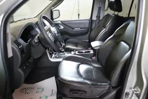 Nissan  4