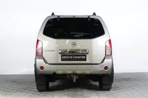 Nissan  26
