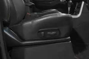 Nissan  4