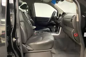 Nissan  12