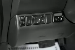 Nissan  6