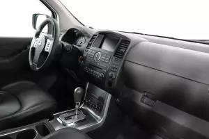 Nissan  5