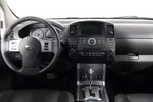 Nissan  6