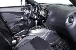 Nissan  10