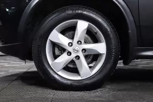 Nissan  8