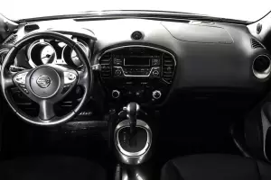 Nissan  6