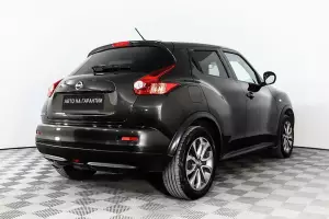 Nissan  4