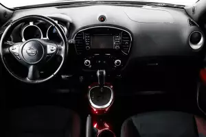Nissan  6