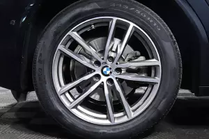 BMW  11