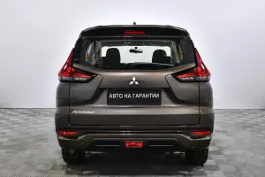 Mitsubishi  4