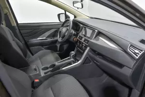 Mitsubishi  6