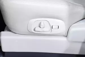 Mitsubishi  14