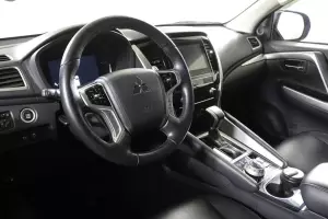 Mitsubishi  10