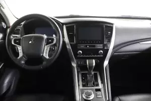 Mitsubishi  7