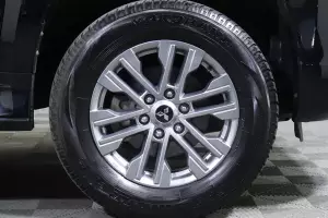 Mitsubishi  7