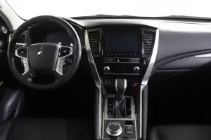 Mitsubishi  8
