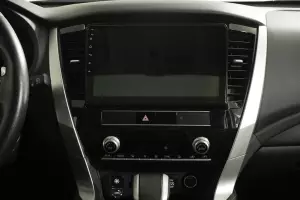 Mitsubishi  9