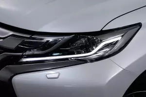 Mitsubishi  10