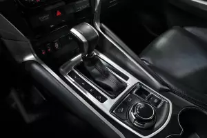 Mitsubishi  10