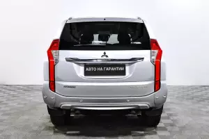 Mitsubishi  4