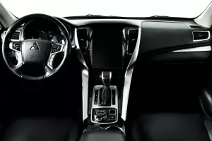 Mitsubishi  7